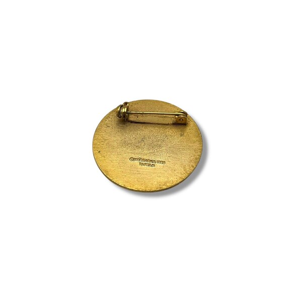 Vintage 1988 Olympic Torch & World Flags Round Pin Saftey Clasp Back Taiwan - Picture 2 of 5